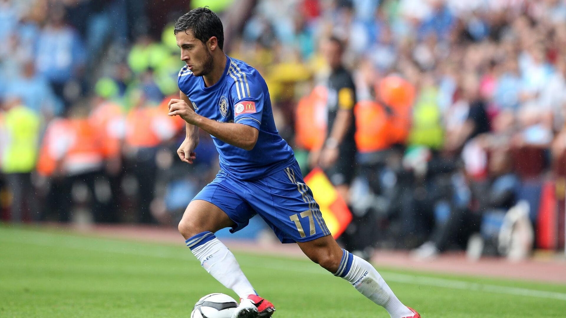 星空体育最新网址-国足长传与短传比赛控制能力对比，足球长传球视频